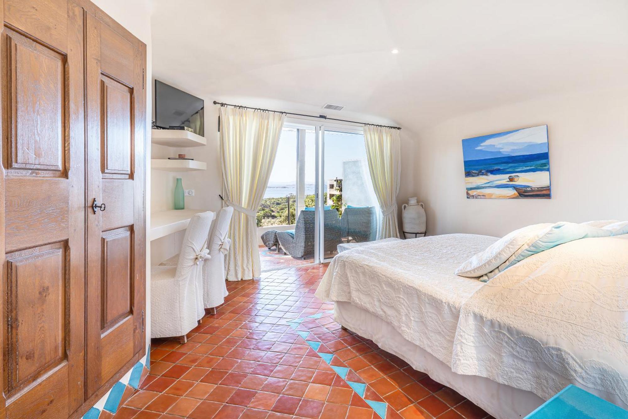 Marina Di Cavu Bed & Breakfast 4*