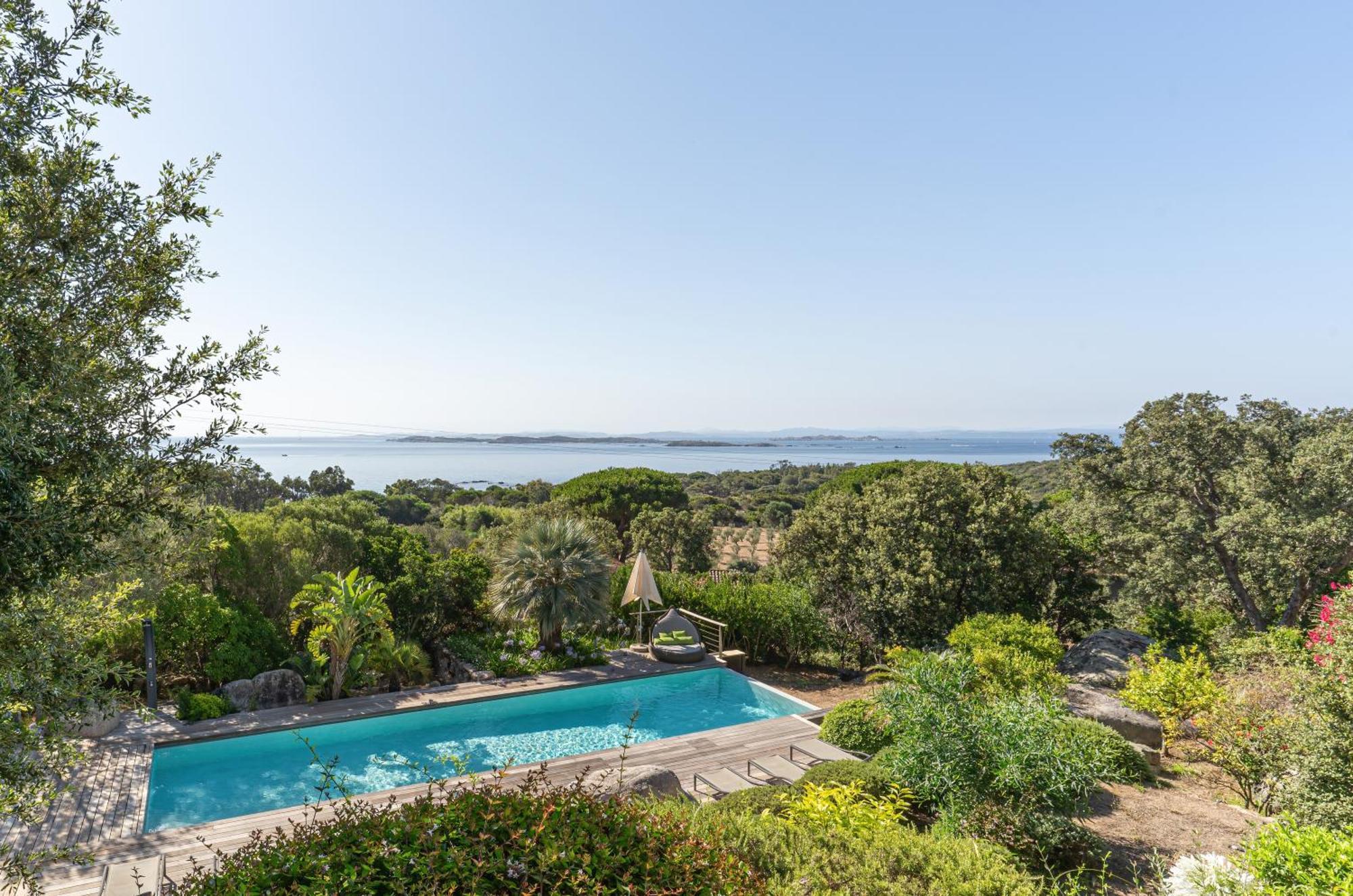 Marina Di Cavu Bed & Breakfast